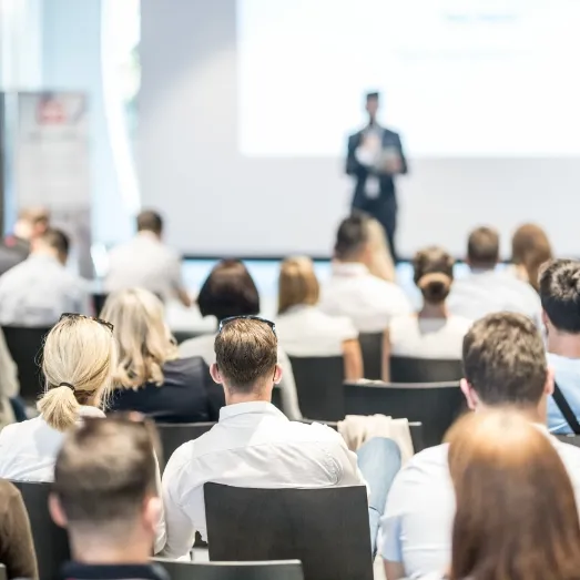 Le Village vacances Rives des Corbières dans l’Aude accueille séminaires et événements professionnels au bord de la Méditerranée