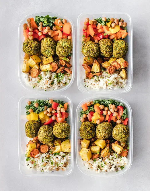 Le restaurant du village de vacances Rives des Corbières à Port Leucate, propose une restauration adaptée pour chaque public