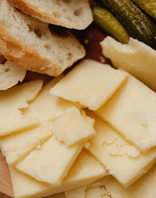 Au restaurant du village de vacances Rives des Corbières à Port Leucate, le déjeuner et le dîner sont servis sous forme de buffets généreux